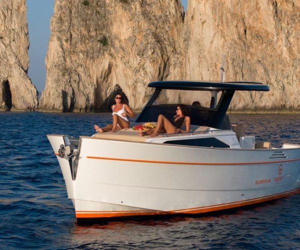 Sorrento: Private Tour to Capri on a 2024 Gozzo Boat – Sorrento, Italy