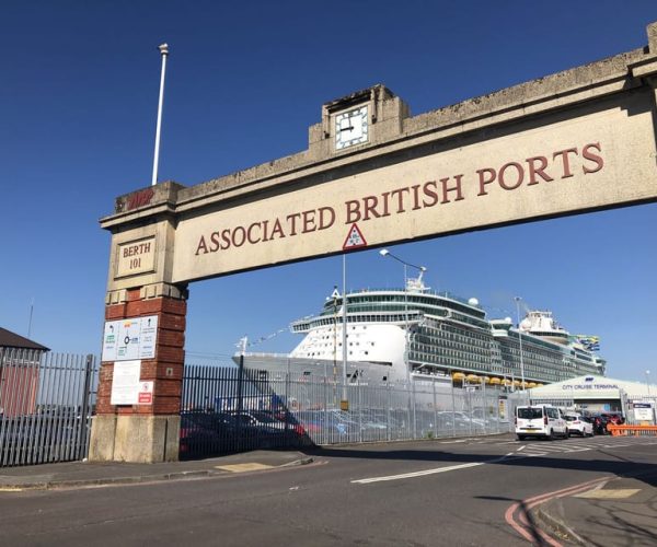 Southampton Port Transfer with Stonehenge stop-over included – Wiltshire, United Kingdom