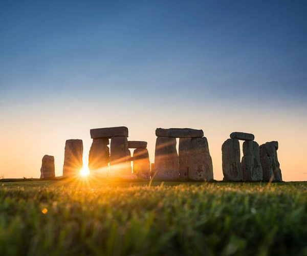 Stonehenge & Windsor tour with Hotel stay in Bath – South West England, United Kingdom