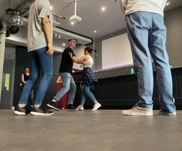 Swing dancing class with London locals – London, United Kingdom