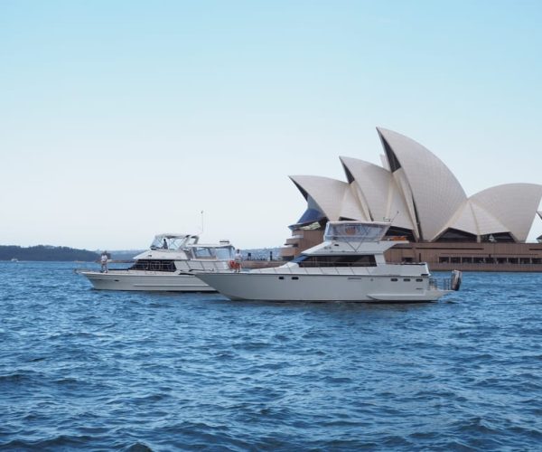 Sydney Harbour: 2-Hour Morning Yacht Cruise with Morning Tea – Sydney, Australia