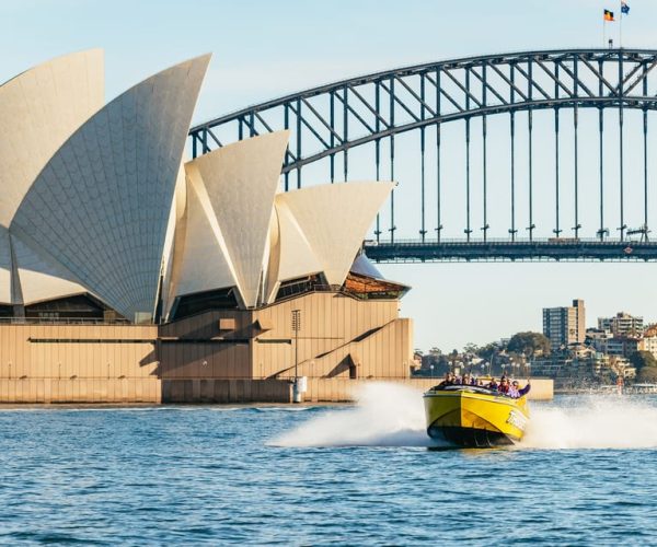 Sydney Harbour: Thunder Thrill Ride – Sydney, Australia