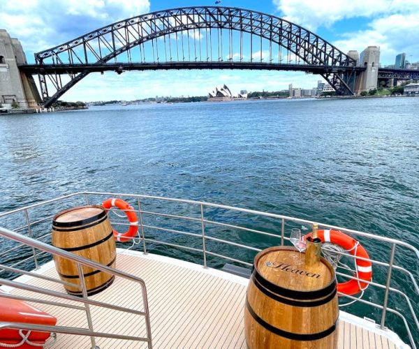 Sydney: Intimate Vivid Harbour Cruise with Canapes – Sydney, Australia