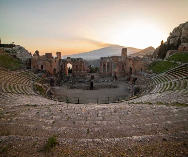 Taormina: City Highlights Walking Tour – Sicily, Italy