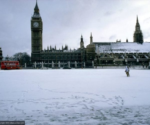 Tour of London and Christmas Day Lunch Cruise – London, United Kingdom