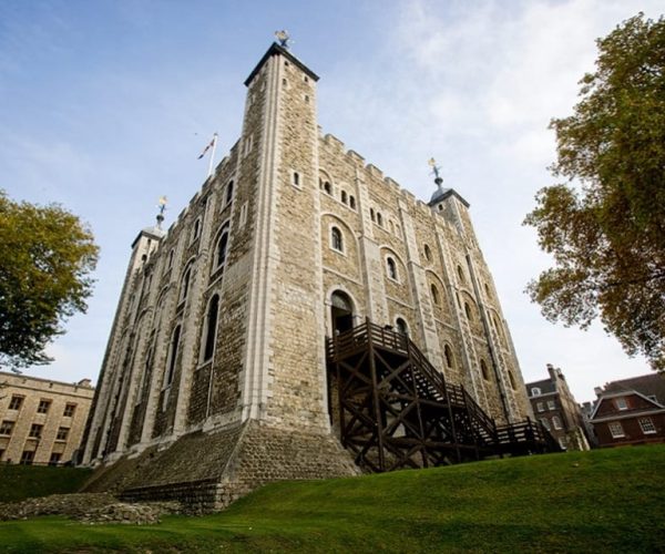 Tower of London: Opening Ceremony, Crown Jewels & Beefeaters – London, United Kingdom