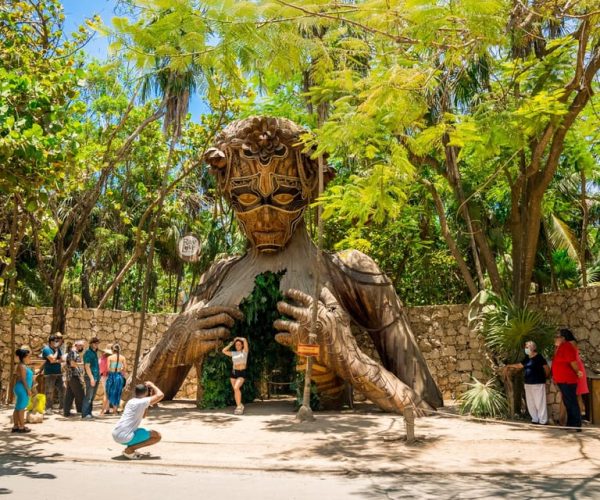 Tulum: Private Walking Tour with a Guide – Tulum, Mexico