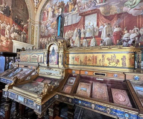 Vatican Museums Fast Track no guide – Lazio, Italy