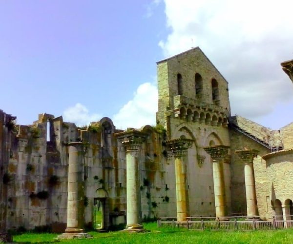 Venosa Tour: Important Roman Places Near Matera – Apulia, Italy