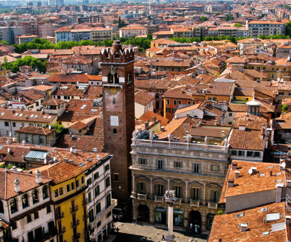 Verona: Highlights Self-Guided Scavenger Hunt and City Tour – Veneto, Italy