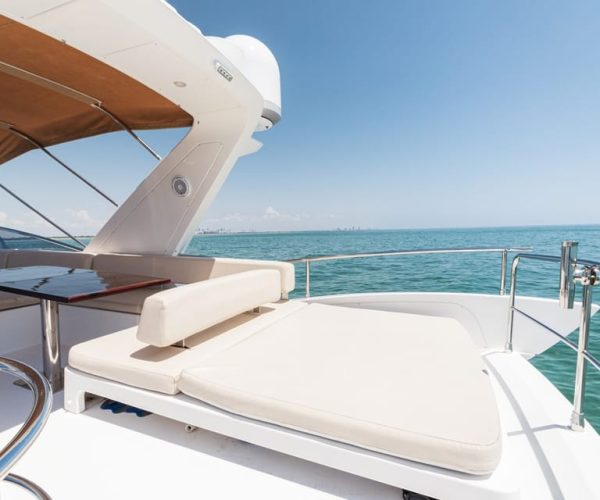 Yacht tour around miami private with captain salty at sea – Miami, Florida