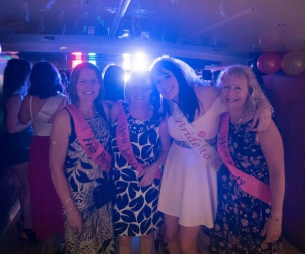 York: Party Cruise with Welcome Drink, Dinner, and DJ Music – East Midlands, United Kingdom