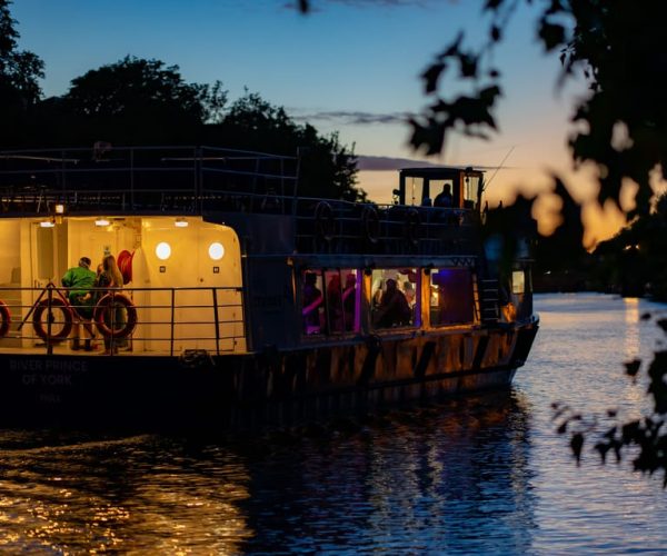 York: River Ouse Floodlit Evening Cruise – North Yorkshire, United Kingdom