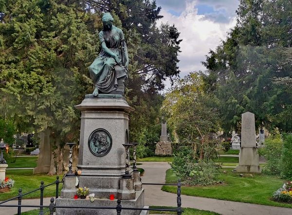 private walking tour on the vienna central cemetery – Vienna, Austria