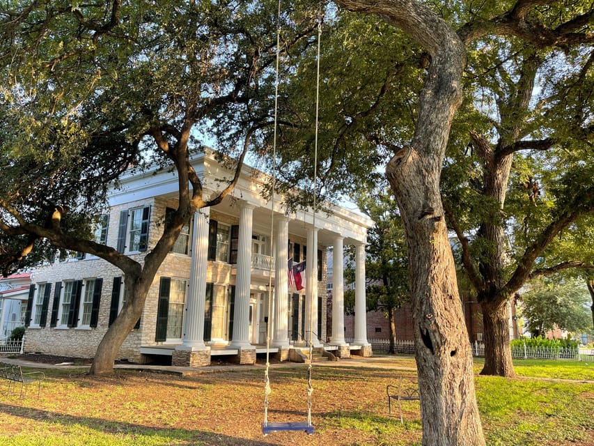 Austin: Neill-Cochran House Museum – Austin, Texas