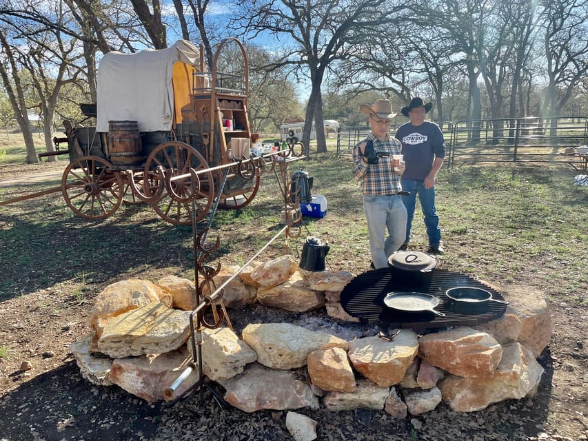 Bandera: Ol’ West Chuckwagon Breakfast & Ride – Bandera, Texas