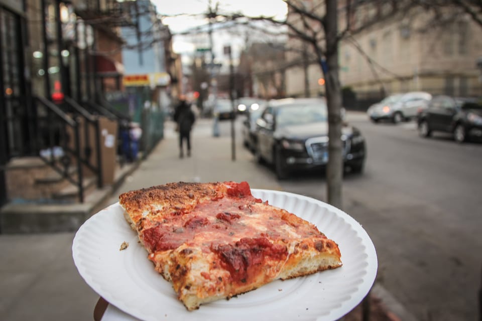 Brooklyn: 3-Hour Private Pizza and Brewery Walking Tour – New York City, New York