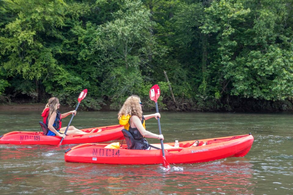 Bryson City: Fontana Lake Guided Kayak Tour – Fontana Lake, North Carolina