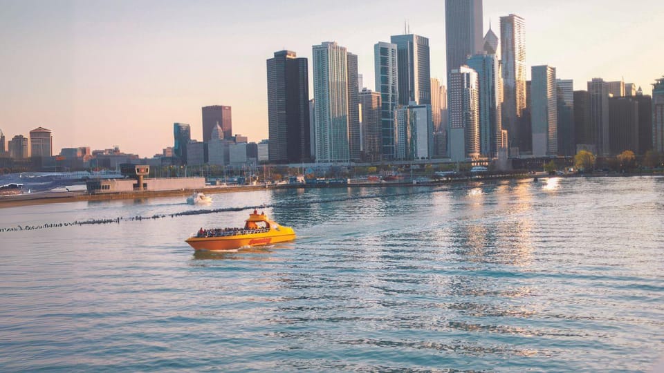 Chicago: 75-Minute Architecture Cruise by Speedboat – Chicago, Illinois