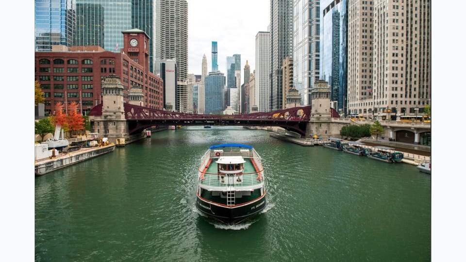 Chicago: Architecture Boat Tour with Drinks – Chicago, Illinois