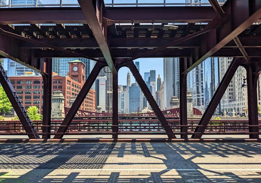 Chicago: Architecture and Engineering Marvels Walking Tour – Chicago, Illinois