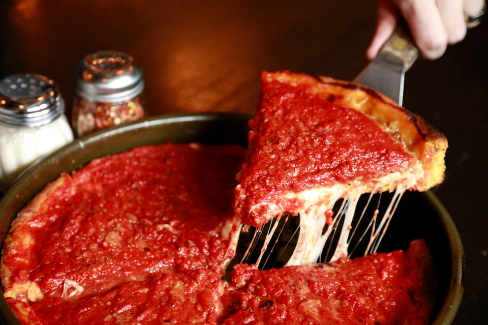 Chicago: Downtown Pizza Guided Walking Tour with Tastings – Chicago, Illinois