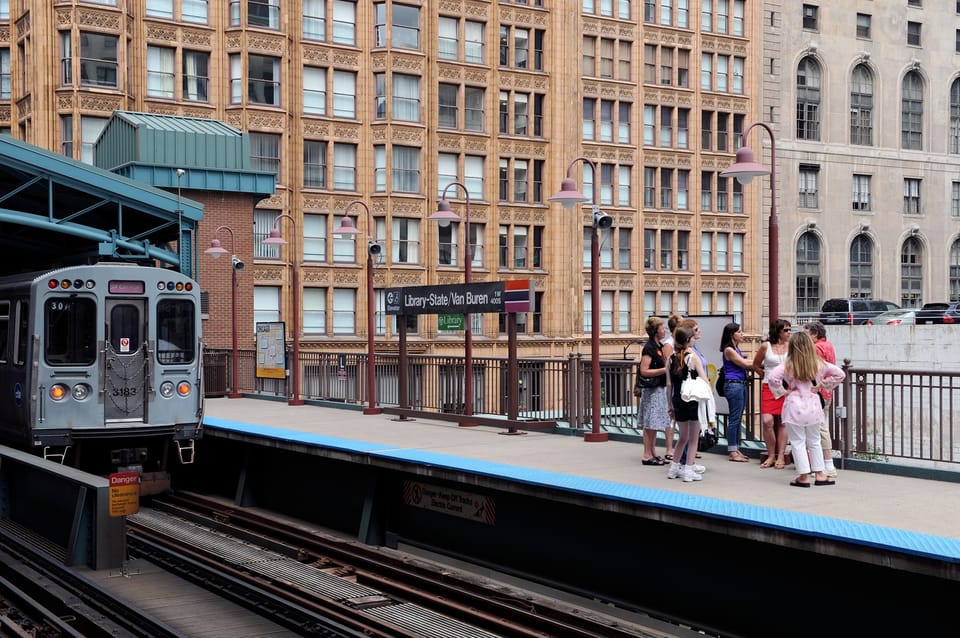 Chicago: Elevated Architecture Walking Tour – Chicago, Illinois