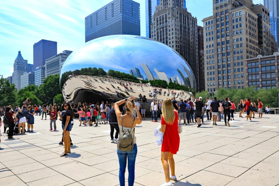 Chicago: History & Architecture Walking Tour w/ Boat Cruise – Chicago, Illinois