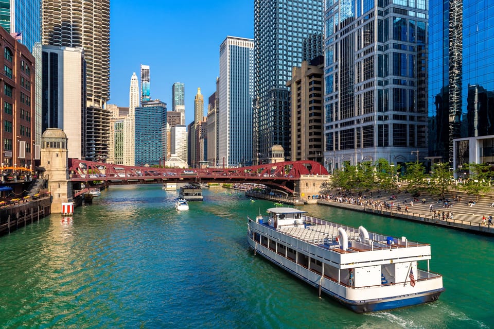 Chicago: Small Group Walking Tour with Skydeck and Boat – Chicago, Illinois