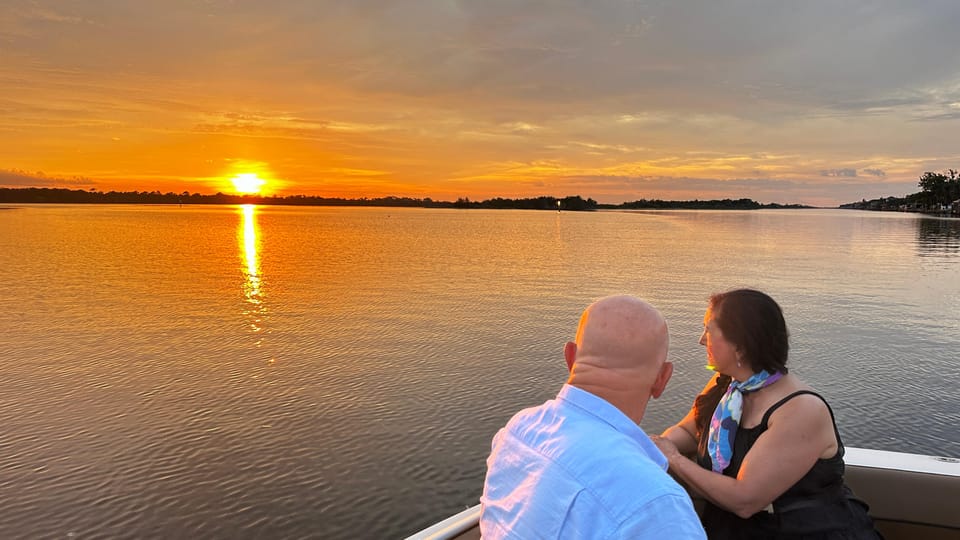 Daytona Beach: Small Group Champagne Sunset Cruise – Halifax River, Florida