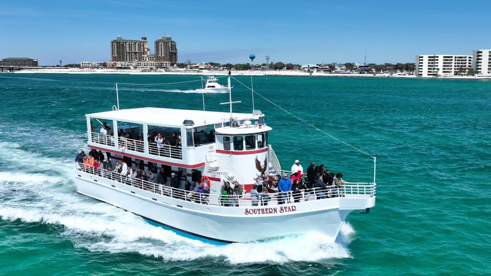 Destin: Dolphin Cruise aboard a Glass-Bottom Boat – Destin, Florida