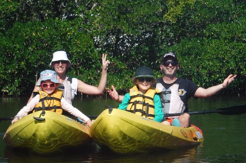 Fort Myers: Guided Kayaking Eco Tour in Pelican Bay – Pelican Bay, Florida