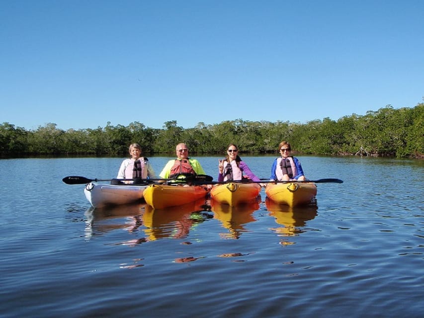 Fort Myers: Guided Sunset Kayaking Tour through Pelican Bay – Pelican Bay, Florida