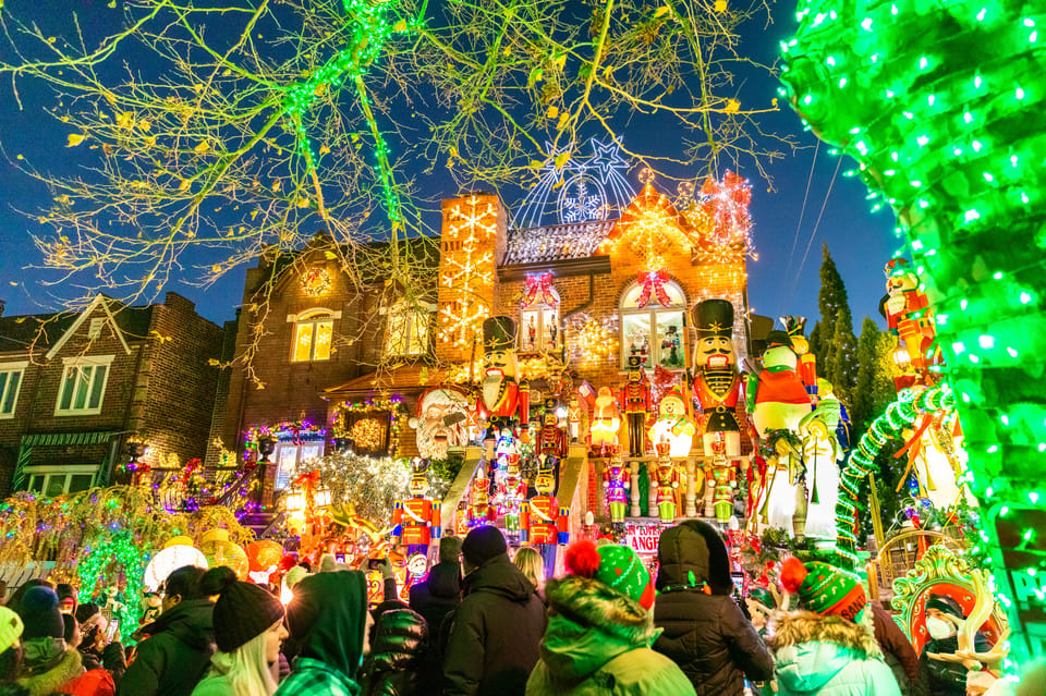 From Manhattan: 4-Hour Dyker Heights Holiday Lights Bus Tour – New York City, New York