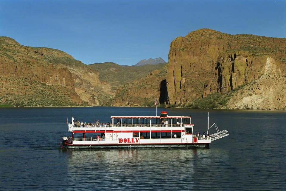 From Phoenix: Apache Trail & Dolly Steamboat Day Trip – Apache Trail, Arizona