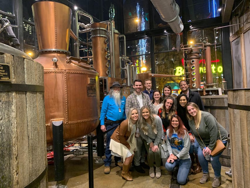 Gatlinburg: Wine and Moonshine Walking Tour with Tastings – Gatlinburg, Tennessee