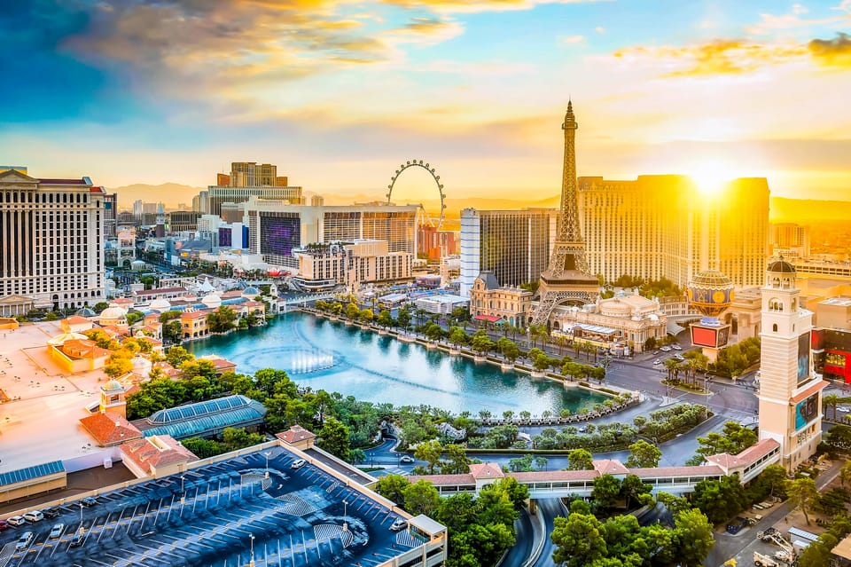 Las Vegas: Eiffel Tower Viewing Deck Entrance Ticket – Las Vegas, Nevada