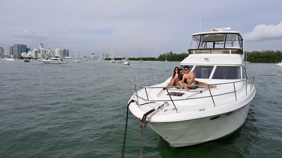 Miami: Private 52ft Luxury Yacht Rental with Captain – Miami, Florida