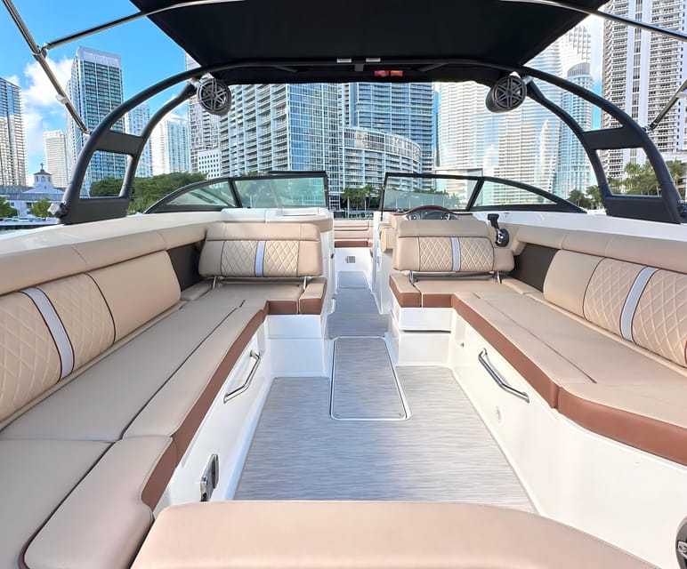 Miami: Private Luxury Boat Charter with a Captain – Miami, Florida