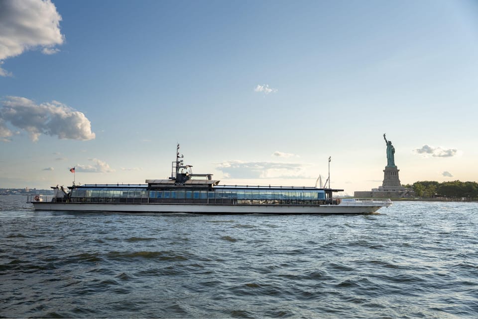 NYC: Christmas Eve Gourmet Brunch or Dinner Harbor Cruise – New York City, New York