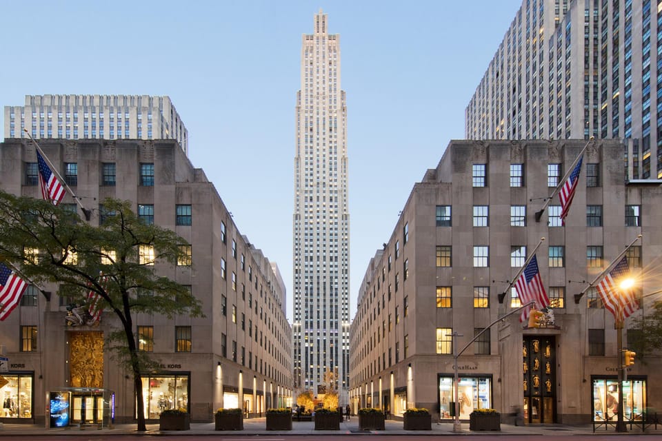 NYC: Tour of Midtown Highlights + Optional SUMMIT Tickets – New York City, New York