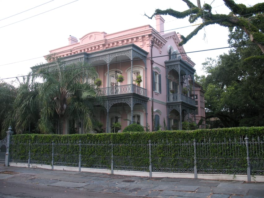 New Orleans: Garden District Walking Tour – New Orleans, Louisiana