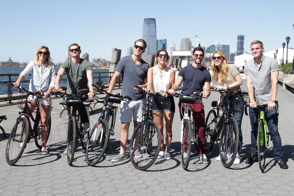 New York City: City Highlights Guided Bike or eBike Tour – New York City, New York