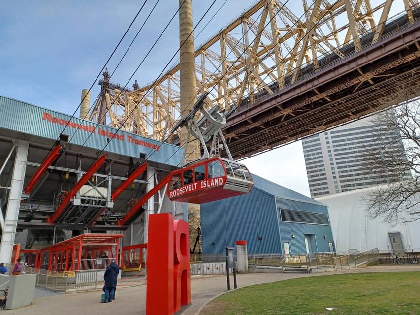 New York City: Roosevelt Island Walking Tour with Tram Ride – New York City, New York