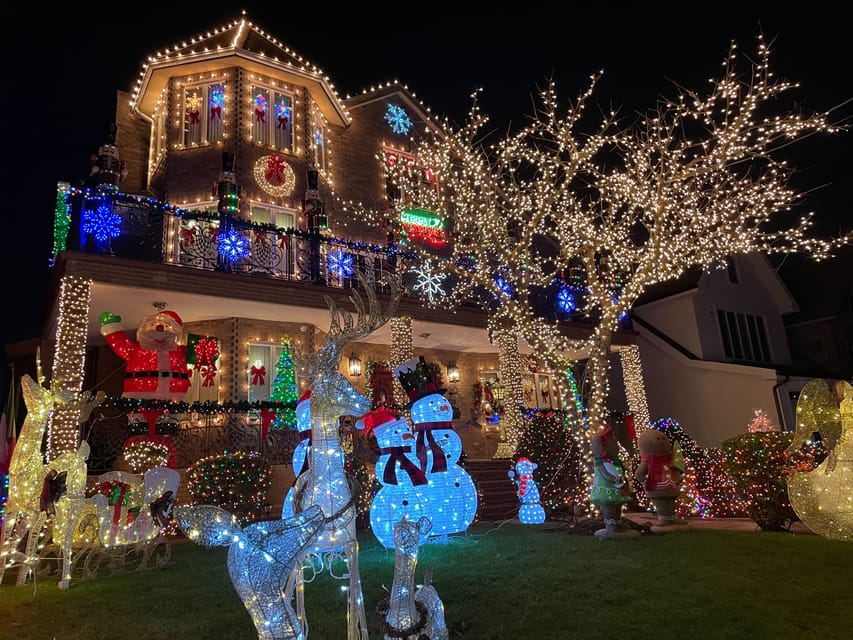 New York: French Magical Christmas Lights Tour in Brooklyn – New York City, New York