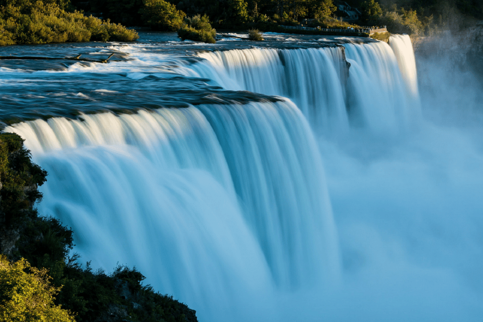 Niagara Falls (US): Guided 2-Day Trip with Accommodation – Niagara Falls, New York