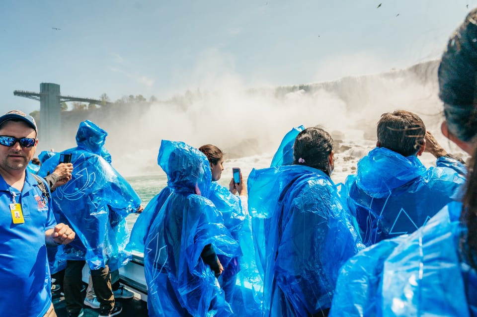 Niagara Falls, USA: American Tour & Maid of The Mist – Niagara Falls, New York