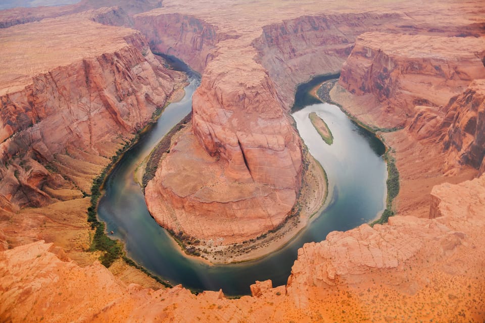 Page: Horseshoe Bend Helicopter Flight – Lake Powell, Arizona