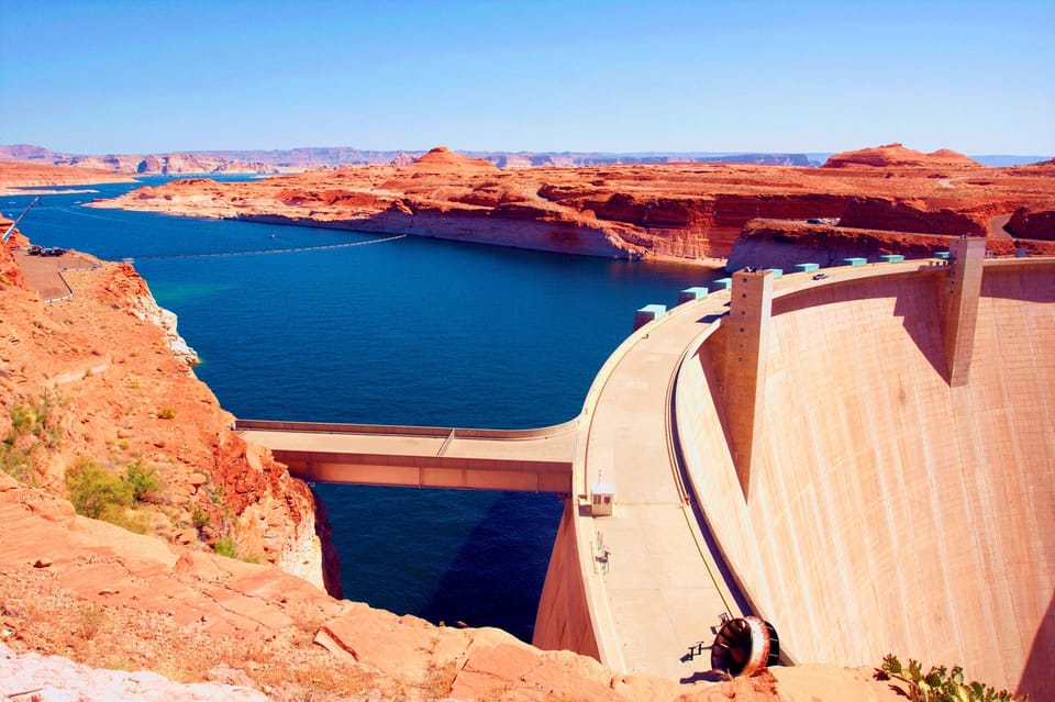 Page: Lake Powell Scenic Dam Cruise – Lake Powell, Arizona