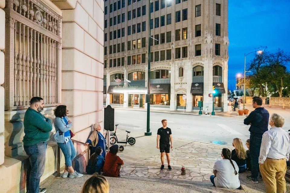 San Antonio: Ghosts and Dark History Guided Walking Tour – San Antonio, Texas